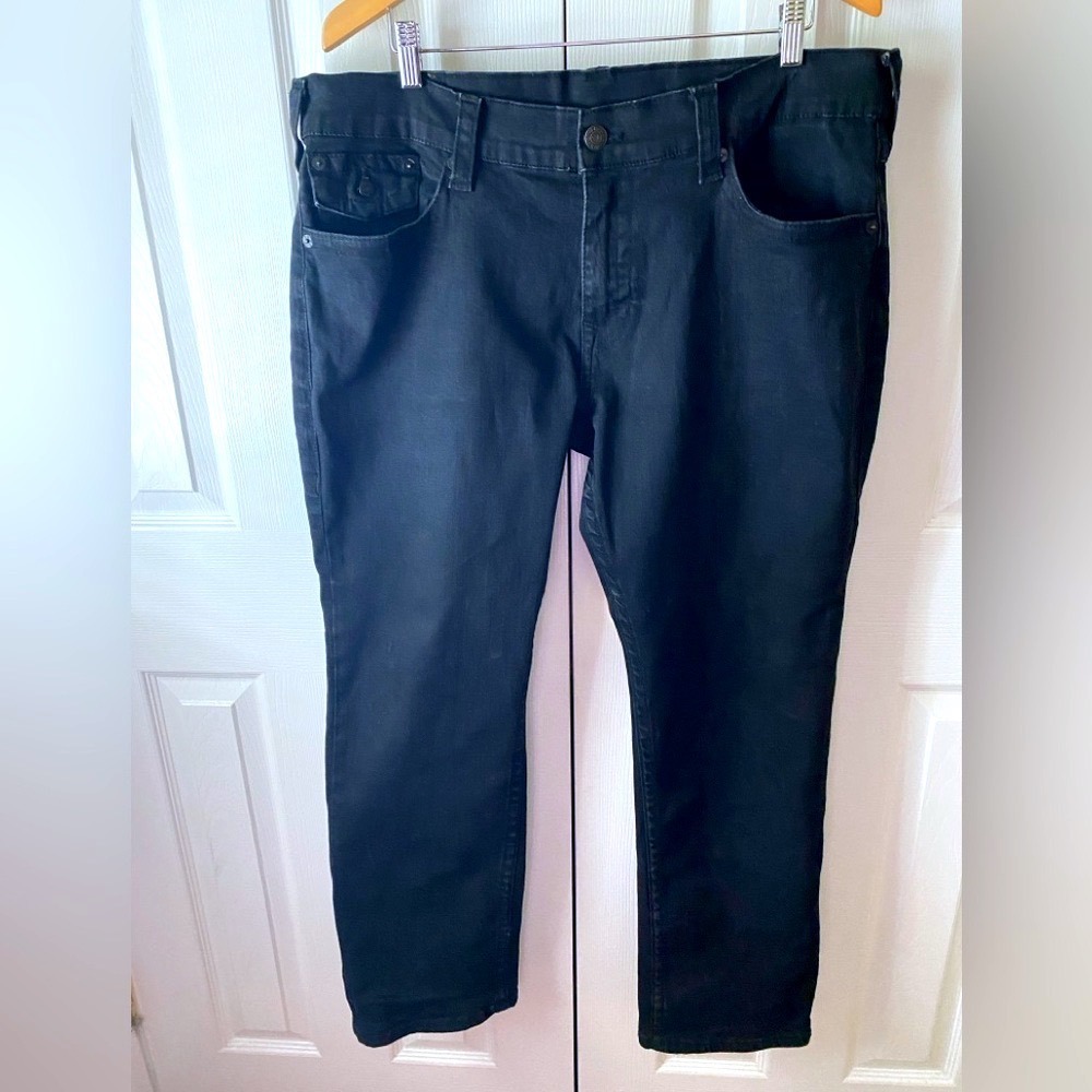 TRUE RELIGION Ricky Relaxed Straight Leg Jeans in 2SB Body Rinse Black SZ 38/30
